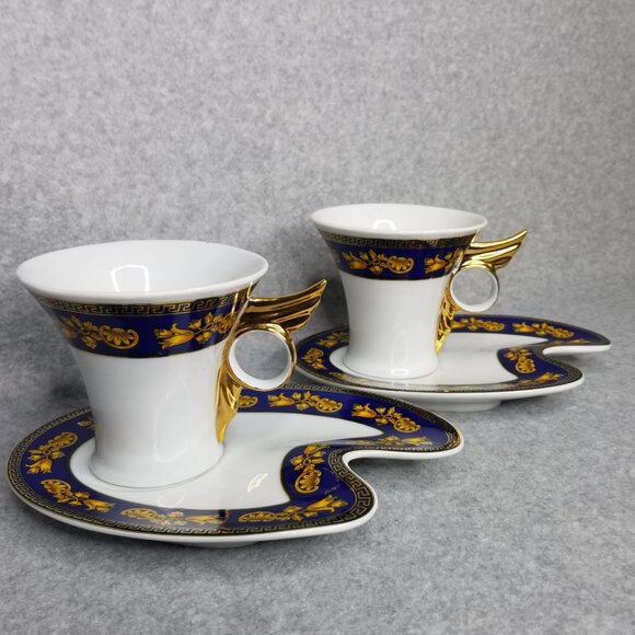 Elegant Italian GNA Fine Porcelain Winged Handle Tea Cup & Saucer Set - Picture 3 of 13